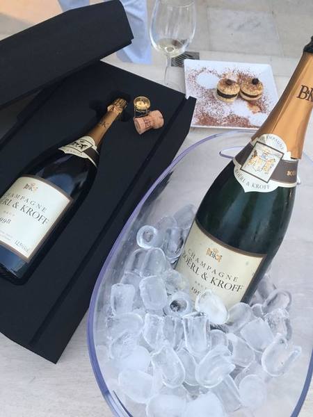 Mr & Ms White, Paros, Greece